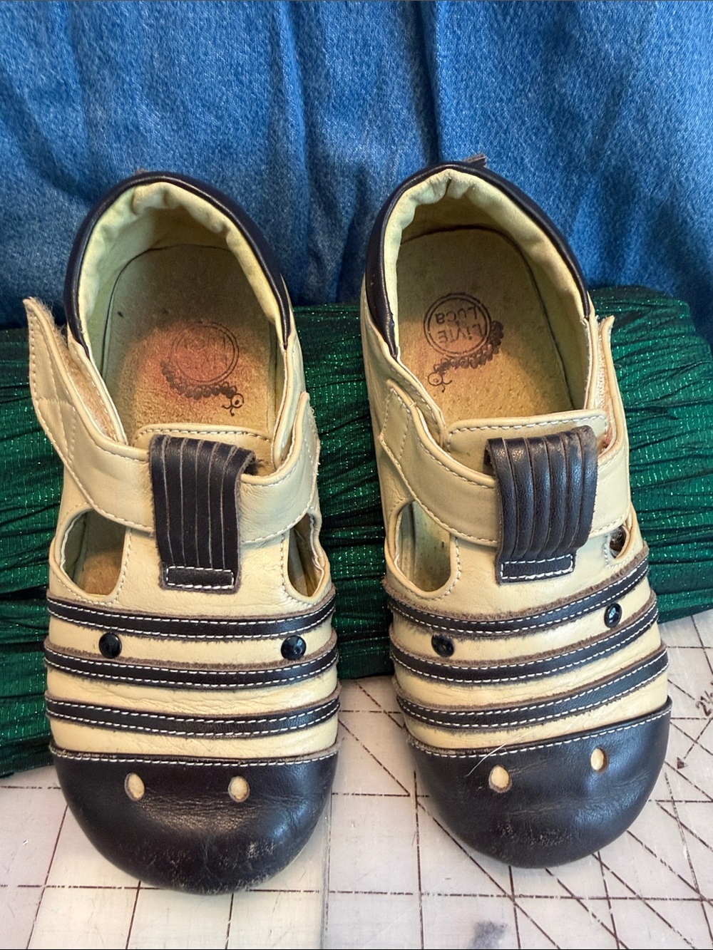 Livie & Luca size 12 toddler. Kids Cream and Black Zebra leather shoes